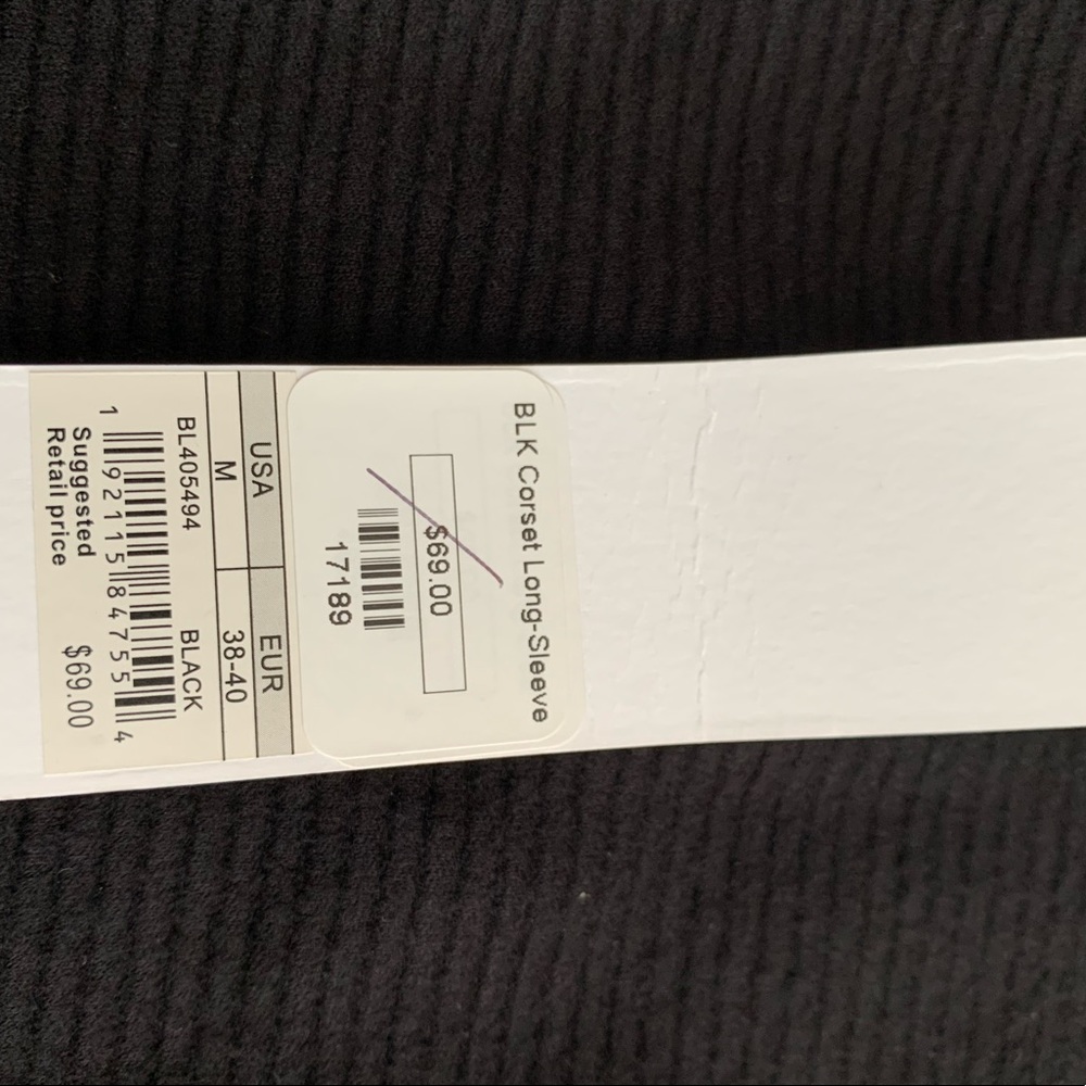 BB Dakota by Steve Madden Signal Boost Top - Picture 5 of 5